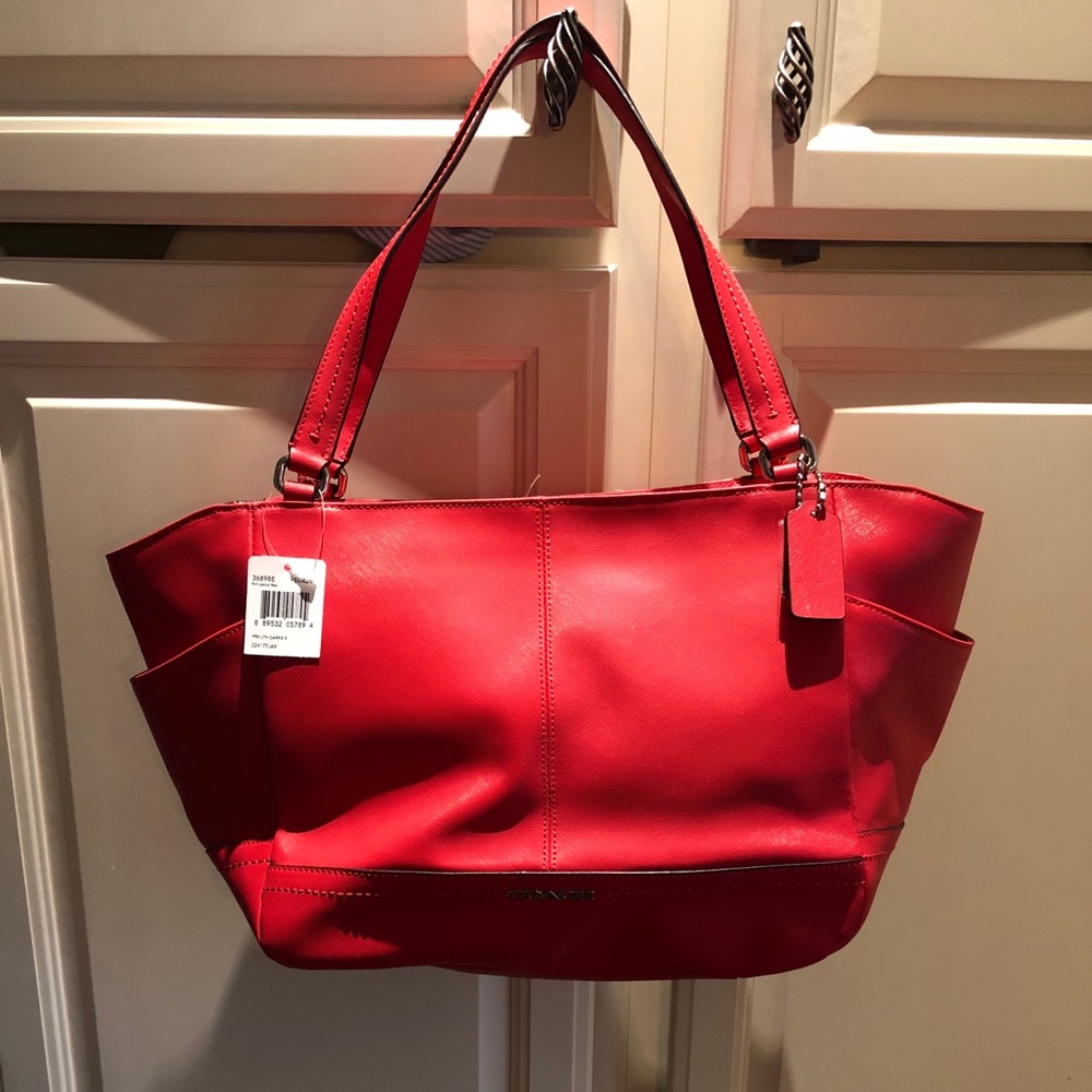 AUTHENTIC NWT Coach Park Leather Carrie Bag Red